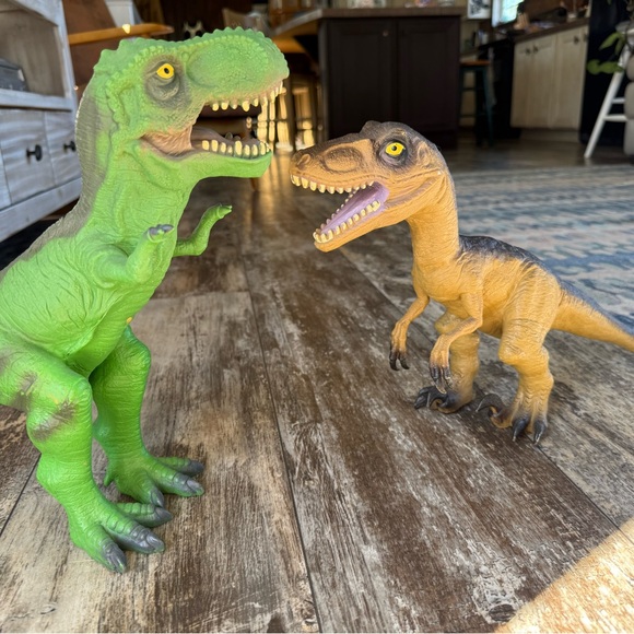 Maidenhead rubber dinosaur toys, green Tyrannosaurus Rex and a tan Velociraptor - Picture 8 of 10